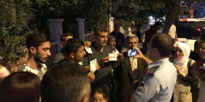 Yolcular tek şoförle yola çıkan otobüsü polise şikayet etti