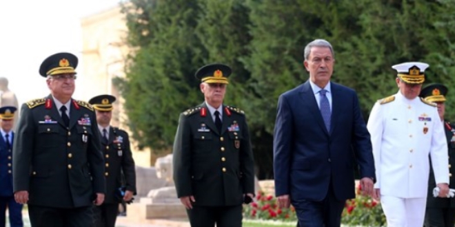 Akar, Fransız mevkidaşıyla görüştü