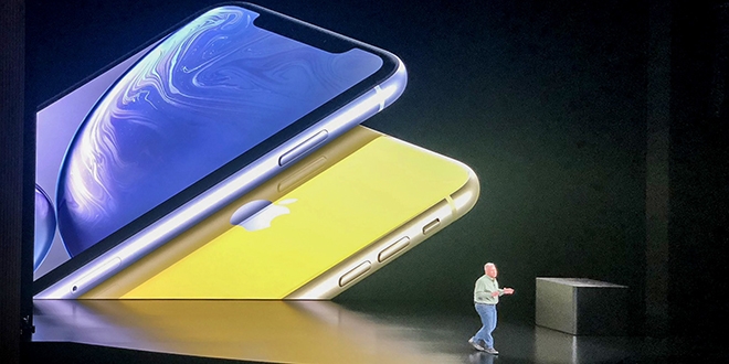 Apple yeni Phone modellerini tantt
