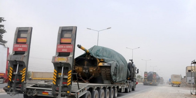 �dlib s�n�r�na tank sevkiyat� devam ediyor