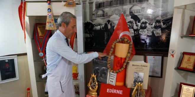 Ciğerci dükkanını 'müzeye' çevirdi