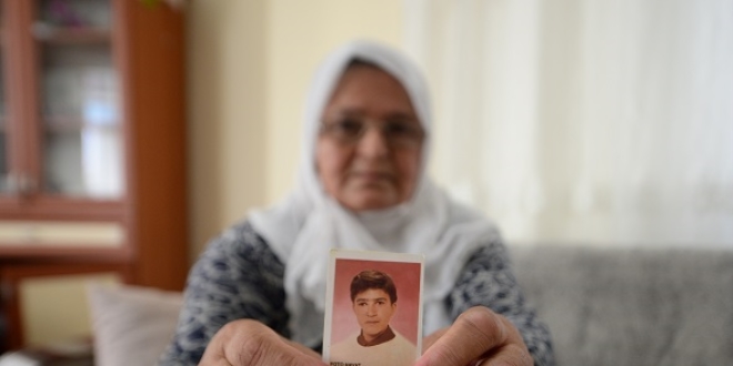 Kaybolan o�lunu 23 y�ld�r ar�yor