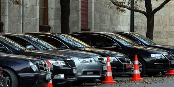 AK Parti'den belediye başkanlarına lüks uyarısı