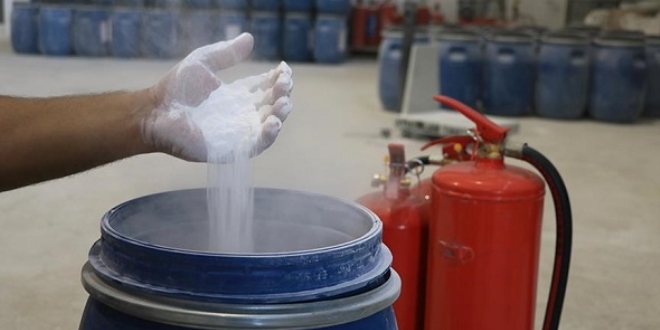 Bor madeninden yang�n s�nd�rme tozu �rettiler