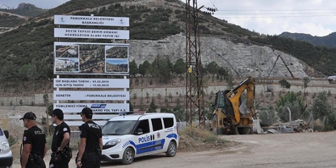 İnşaatta vincin sepeti yere çakıldı: 3 ölü, 1 yaralı