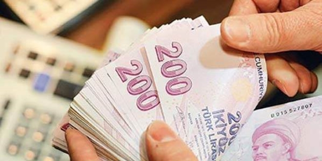 Memur emeklisi en az 2366 lira alabilir