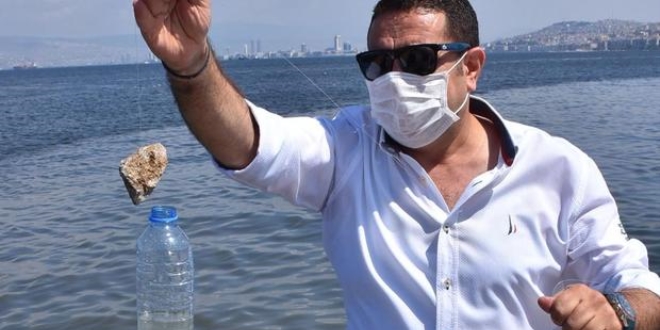 İzmir'de insanlar koku yüzünden evinden çıkamıyor