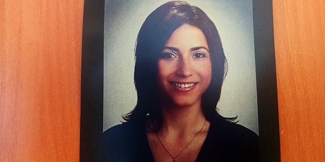 Silahl� sald�r� sonucu �len kad�n topra�a verildi