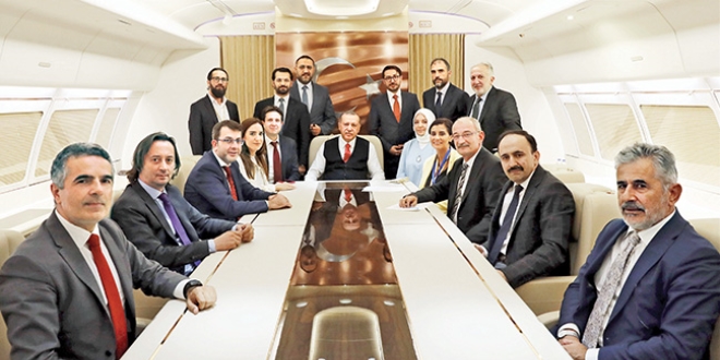 'İş Bankasındaki CHP hisseleri Hazine'ye devredilmeli'