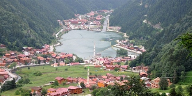 Doğu Karadeniz yaylalarındaki kaçak yapıların yıkımına başlandı