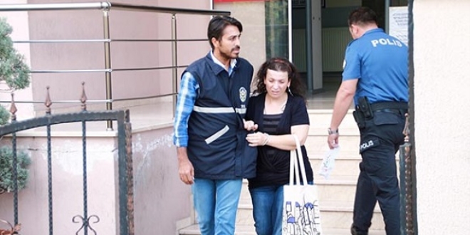 Müşterinin unuttuğu 200 bin liralık dövizi bozduran terzi tutuklandı