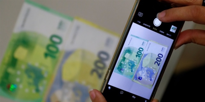 100 ve 200 euroluk banknotlar yenilendi