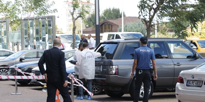 �� merkezi �n�nde ate� eden ki�i, g�zalt�na al�nd�