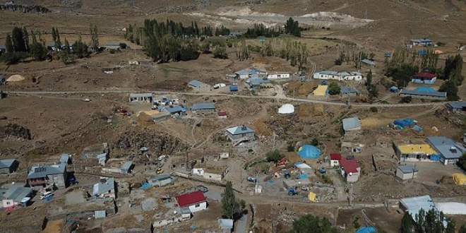 Kars'ta 4 g�nd�r kay�p olan k�z �ocu�u aran�yor