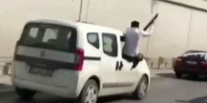 Düğün konvoyunda akılalmaz manzara