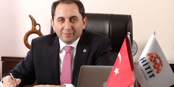 Rektör'den 'aile üniversitesi' yorumlarına cevap