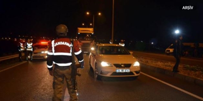 Jandarma ekiplerine ateş açan kişi etkisiz hale getirildi