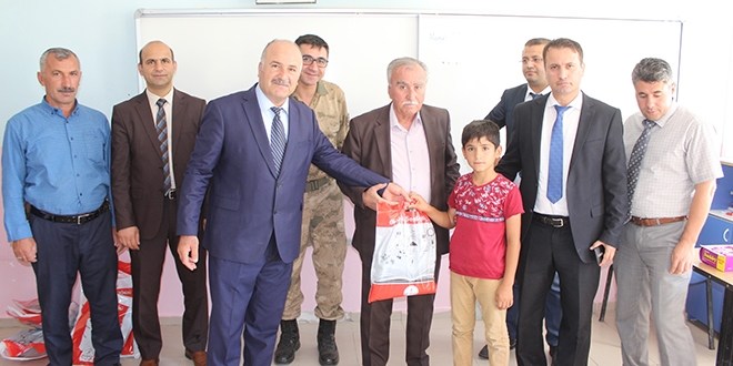 Öğretmenlerden örnek davranış