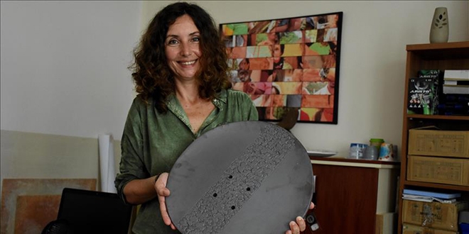 Mesle�ini b�rak�p tutkusunun pe�inden gitti