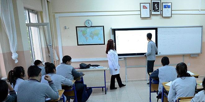 OHAL Komisyonu kararıyla öğrencileriyle buluştu