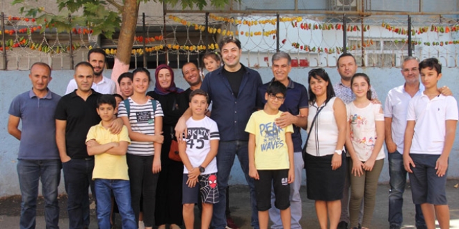 Arşivleri 3 yıl taradı, üstün zekalı öğrencileri ortaya çıkardı