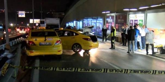 Polisle silahlı çatışmaya giren zanlı, vurularak durduruldu