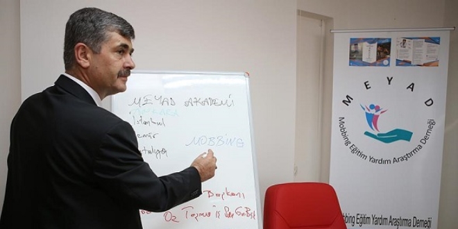 Uzmanlardan 3 yılda 40 bin kişiye 'mobbing' eğitimi