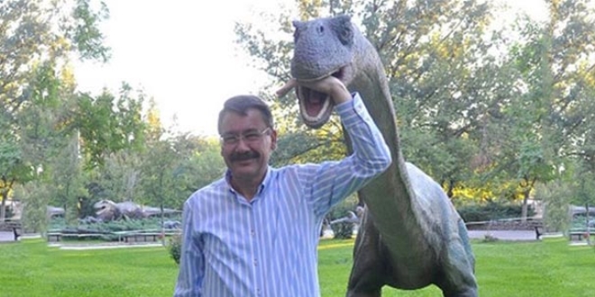 Melih Gkek'in dinozorlar Trabzon'a gnderildi