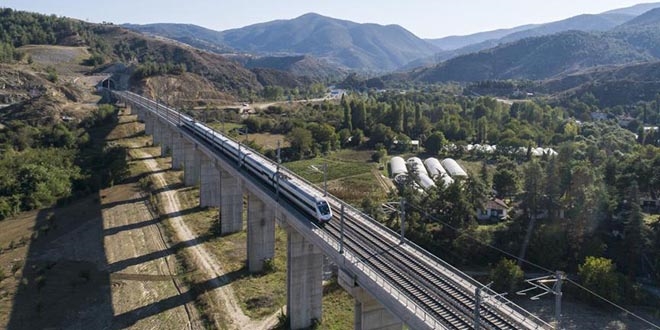 Osmanldan Trkiye'ye demiryolu serveni