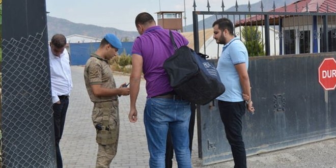 Avukatlar bedelli askerliklerini adli tatilde yapmak istiyor