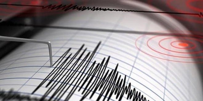 Gece yars Antalya'da korkutan deprem meydana geldi