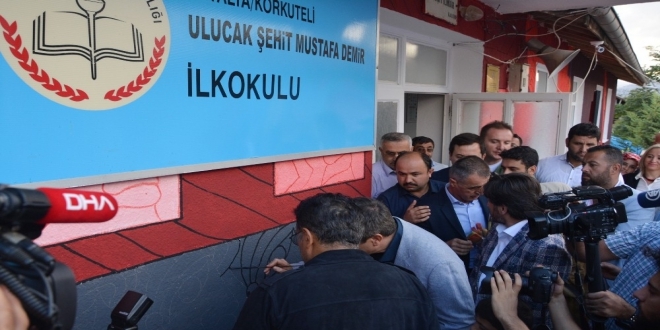 Okul duvar� sanatla bulu�tu