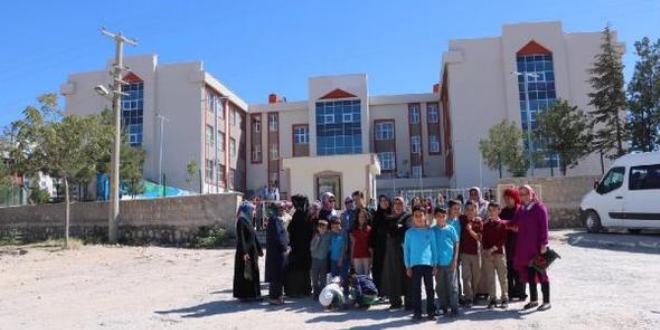 Niğde'de veliler öğle arasının kaldırılmasını istedi