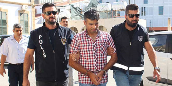 Uzman �avu�, d�viz b�rosundan 14 bin lira �ald�