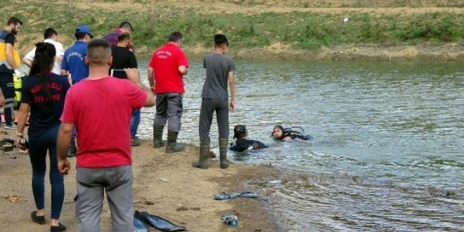 9 ya��ndaki �ocuk girdi�i g�lette bo�uldu