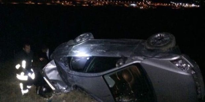 Özel harekat polisleri kaza yaptı: 3 yaralı