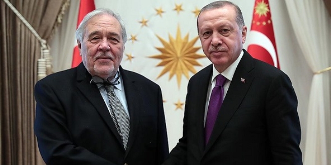 Ortaylı, kütüphanesini Cumhurbaşkanlığına bağışladı