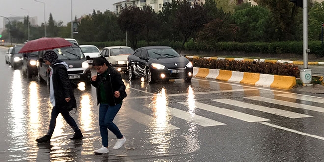 Edirne'de sağanak sürüyor