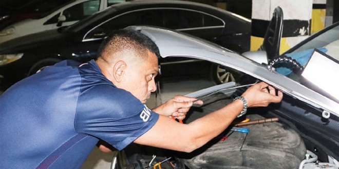 Nunes Usta yaram�za parmak bast�