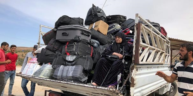 'T�rkiyeye teyze' b�yle geldi... G�r�nce hemen yan�na ko�tular