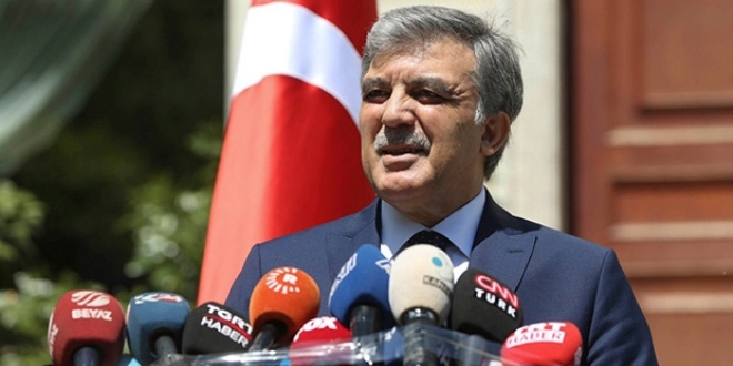 Abdullah Gül'den 'malvarlığını yurt dışına kaçırdı' haberine açıklama