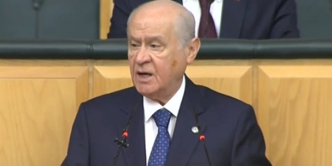 MHP liderinin yüzündeki kızarıklık merak konusu oldu