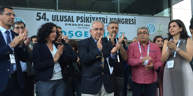 Doktora silahl� sald�r�ya meslekta�lar�ndan alk��l� tepki