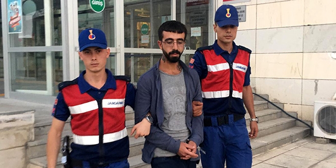 16 ayrı suçtan aranan zanlı hırsızlık yaparken yakalandı