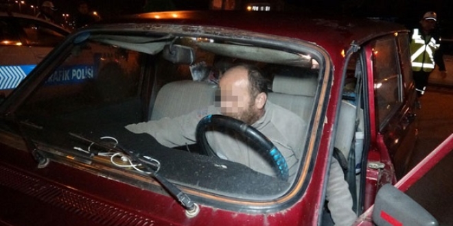 4'üncü kez alkolden yakalanan sürücü: Psikiyatriye götürün