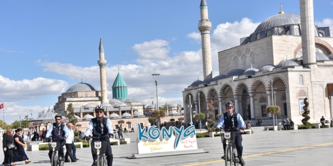 Konya'da bisikletli zab�talar g�reve ba�lad�