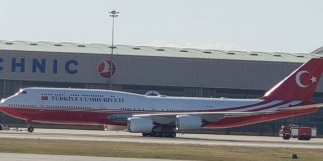 Katar'�n hediye etti�i u�ak, test u�u�u i�in Antalya'da