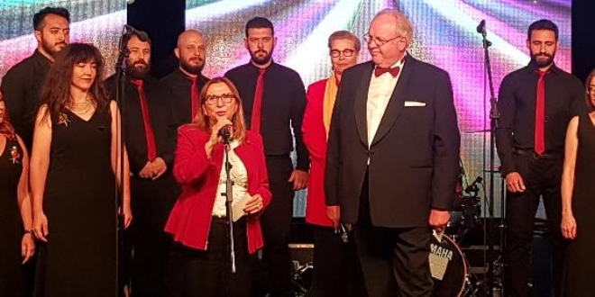 Bakan Pekcan: Almanya ile ili�kilerde duvarlar� y�kaca��z