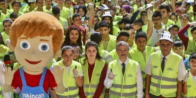 Trafik i�in k�rm�z�, do�a i�in ye�il d�d�k