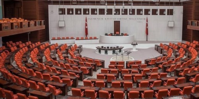 TBMM, ��t�z�k de�i�ikli�i i�in mesai yapacak